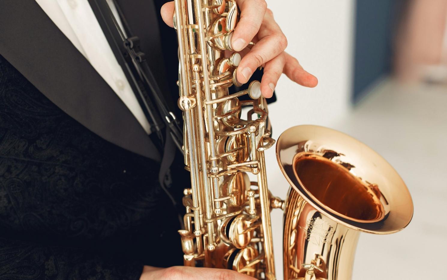 Kreative Session mit Musikinstrumenten